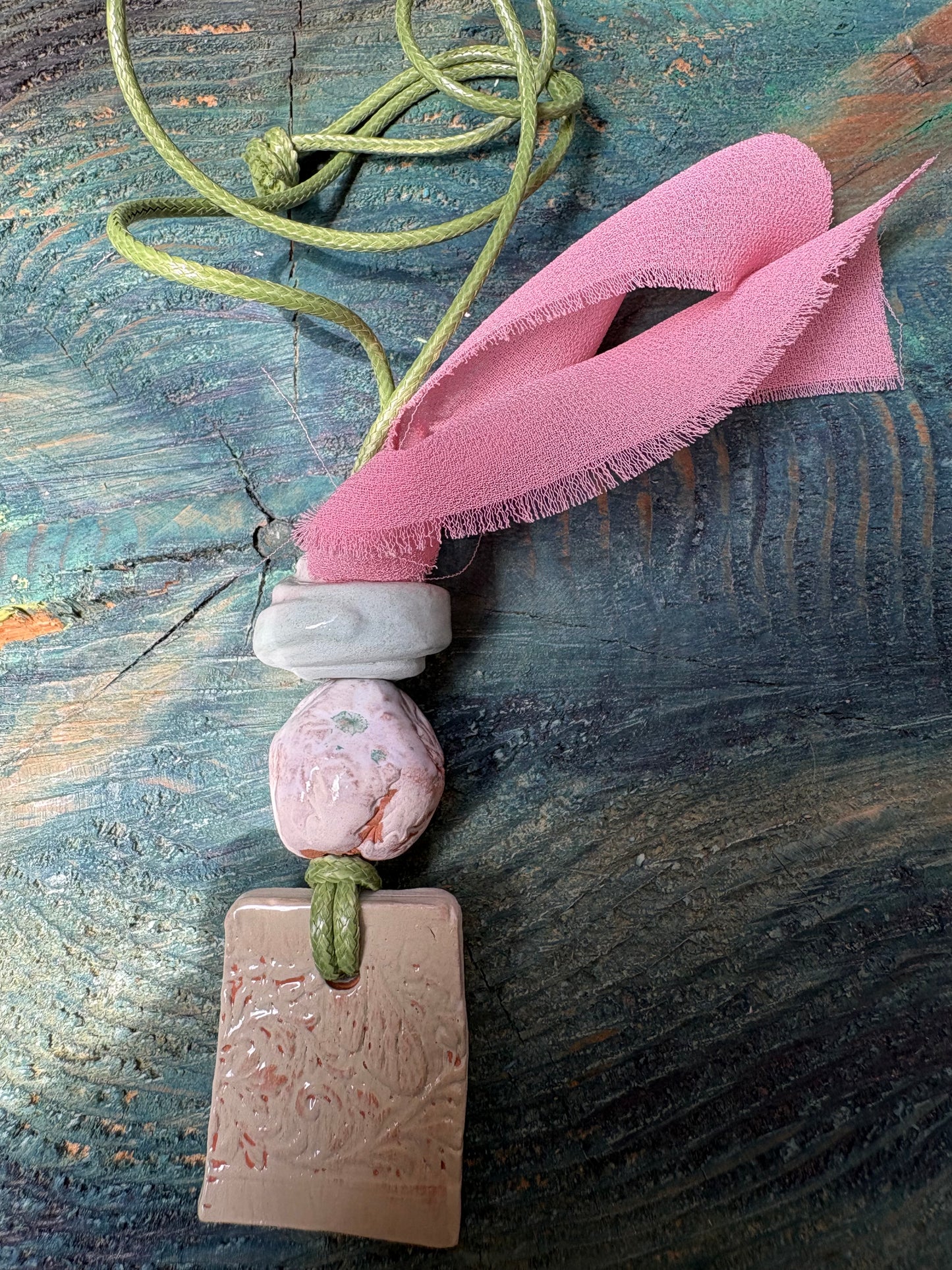 Colier ceramică handmade-bijuterie artizanală unică- cod 1136