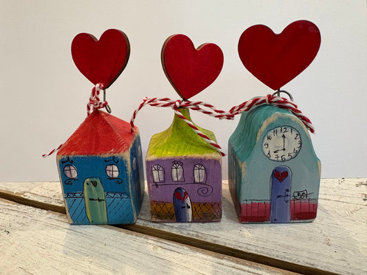 Set 3 martisoare casute din lemn reciclat